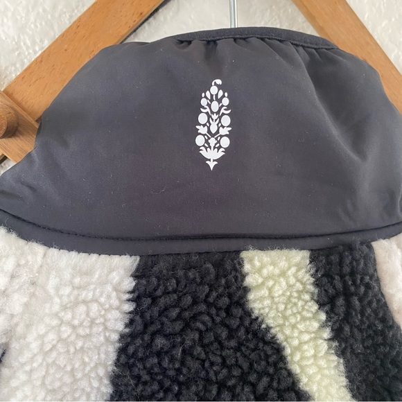 NWOT | Free People Movement Hit the Slopes Printed Pullover - Picture 4 of 12